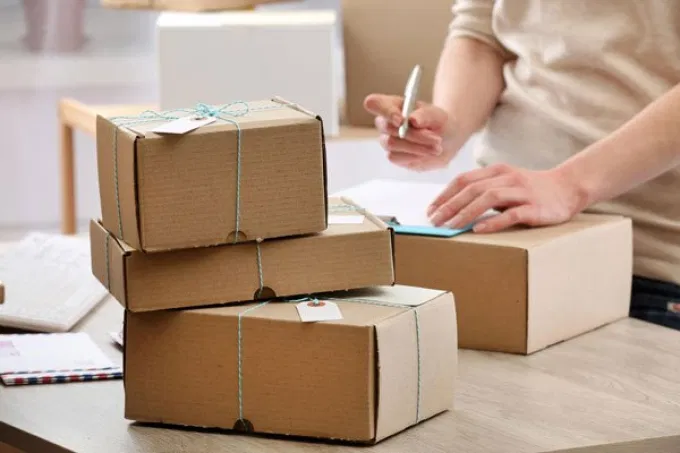 Gửi Hàng Đi Hồng Kông Bằng Dịch Vụ UPS | Nhanh Chóng – An Toàn