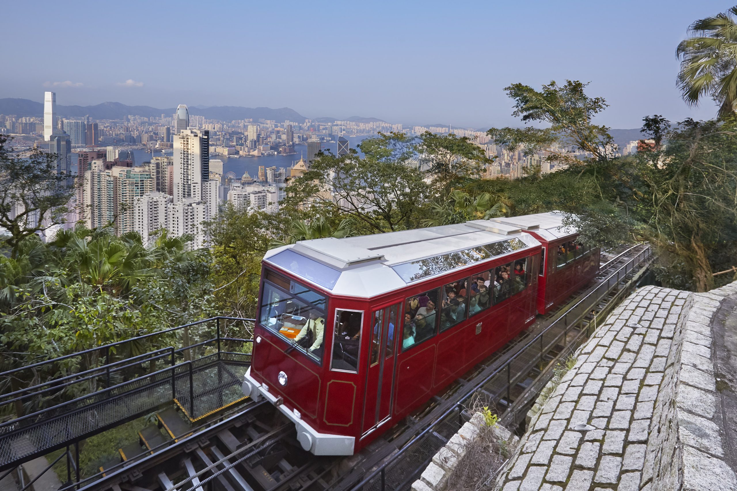 Tàu điện cổ Peak Tram– Biểu tượng gắn liền với tuổi thơ Hồng Kông