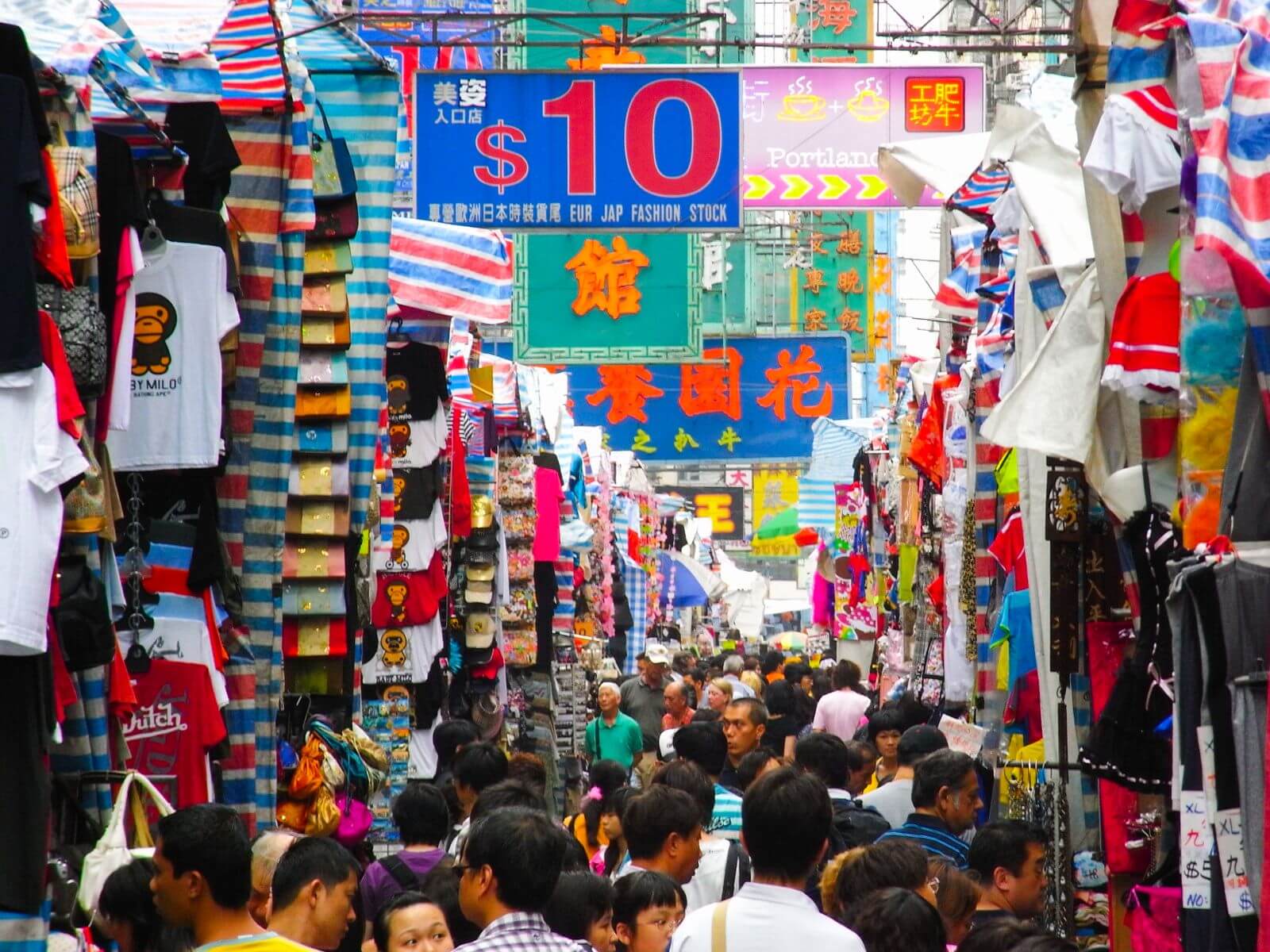Chợ Quý Bà – Thiên đường mua sắm và ẩm thực đường phố Mong Kok
