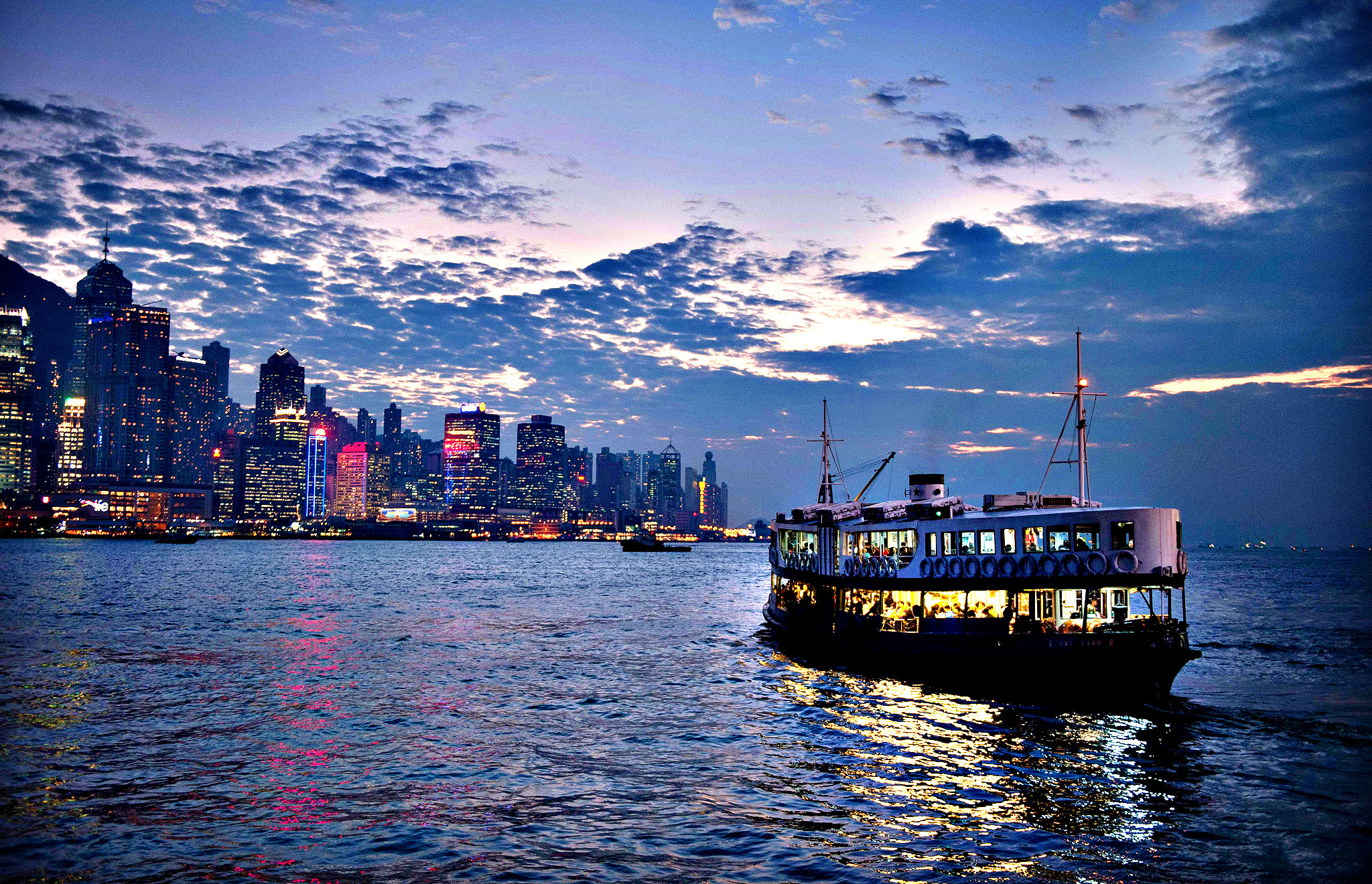 Biểu tượng Star Ferry – Chuyến phà vượt thời gian