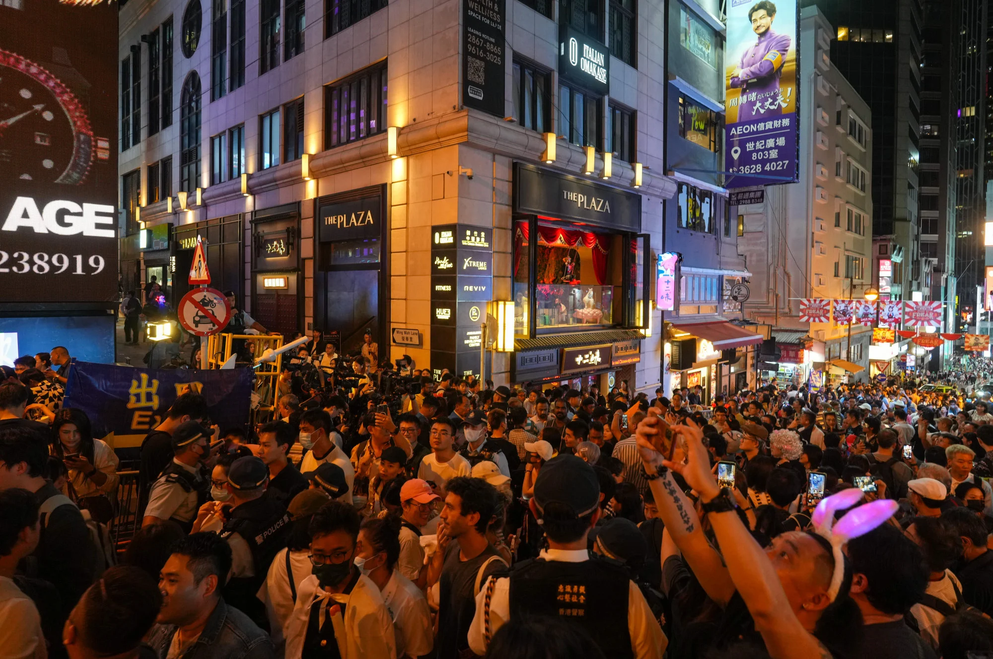 Hong Kong về đêm – 10 trải nghiệm không thể bỏ lỡ