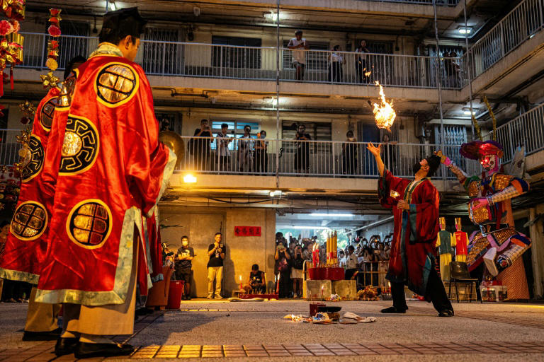 Niềm tin “Hungry Ghost Festival” – Lễ hội cúng cô hồn tháng 7 âm lịch
