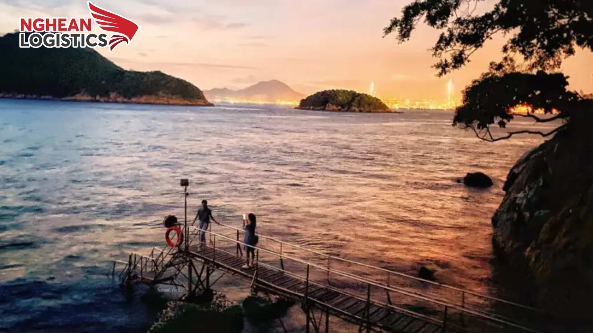 Sai Wan Swimming Shed – Cầu Gỗ Ngắm Hoàng Hôn