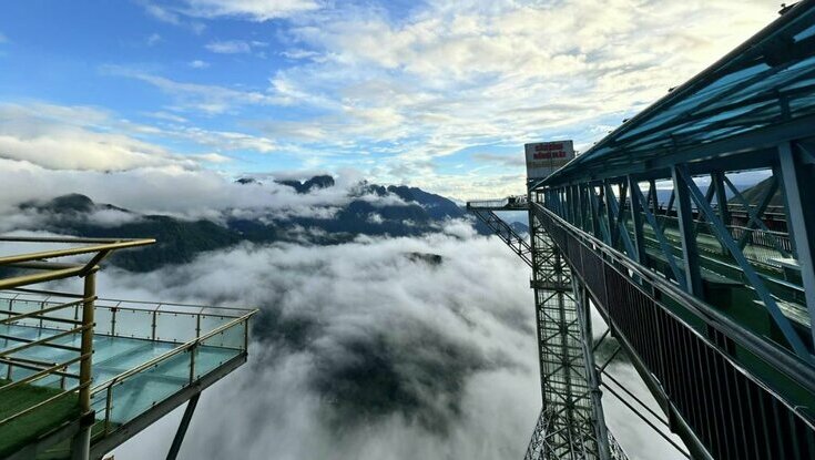 Sky Bridge Tung Chung – Cầu kính giữa không trung