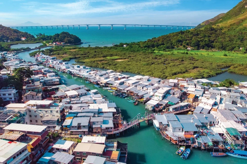 Đảo Lạn Sơn: Thiên Đường Du Lịch Xanh Tại Hồng Kông