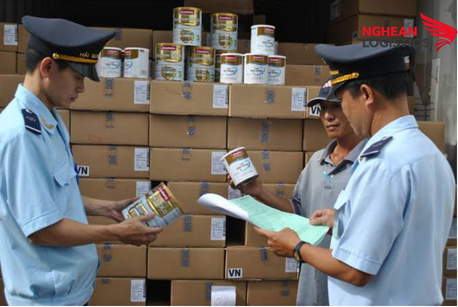 Vì sao hàng quốc tế bị giữ tại hải quan? Vì sao hàng quốc tế bị giữ tại hải quan?